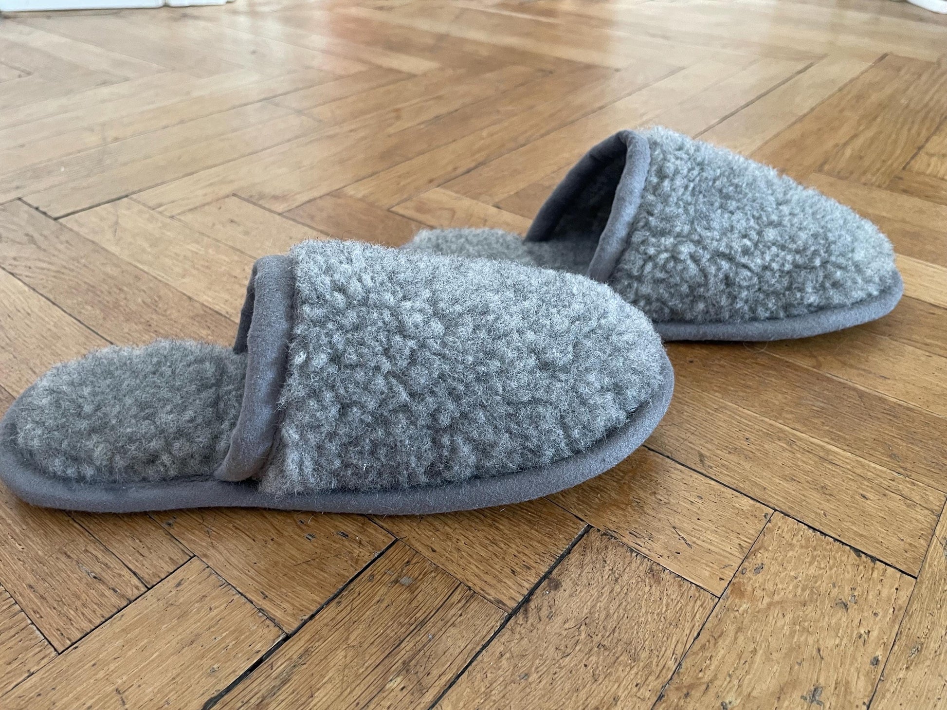 Merino Wool Slippers: Eco-Friendly Non-Slip Indoor Shoes